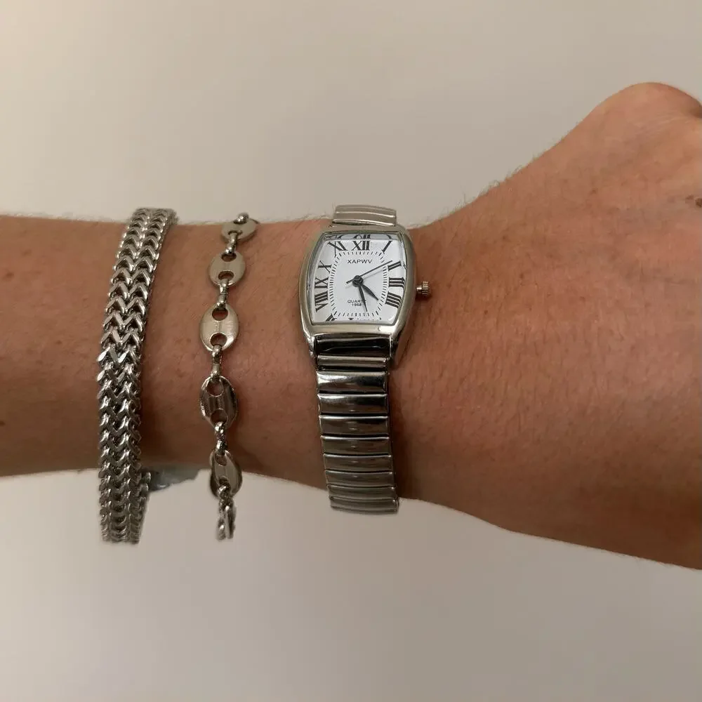 Y2K Silver Roman Numeral Quartz Watch Vintage Style Unisex 8.5